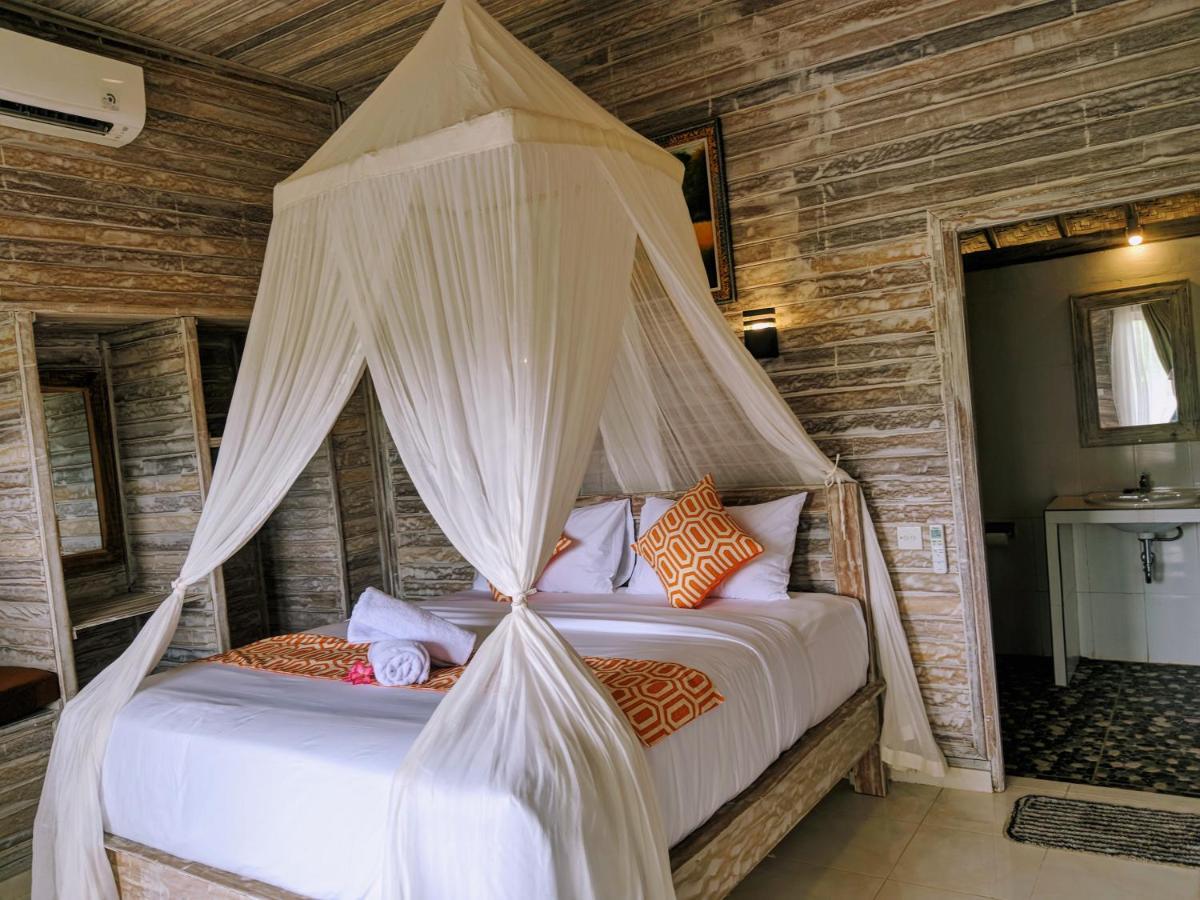 Отель Mesari Hut Lembongan Экстерьер фото